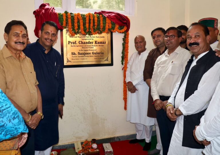 · महिला सहकारी दुग्ध समितियों की पंजीकरण नीति में बदलाव करेगी प्रदेश सरकार- चंद्र कुमार